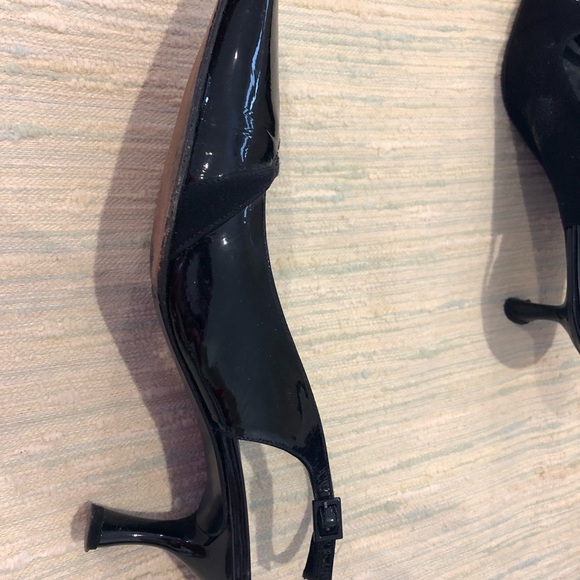 Black patent suede Stuart Weitzman slingbacks - Picture 2 of 4